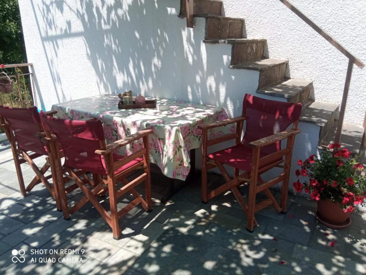 Traditional House In Akamatra Square מראה חיצוני תמונה